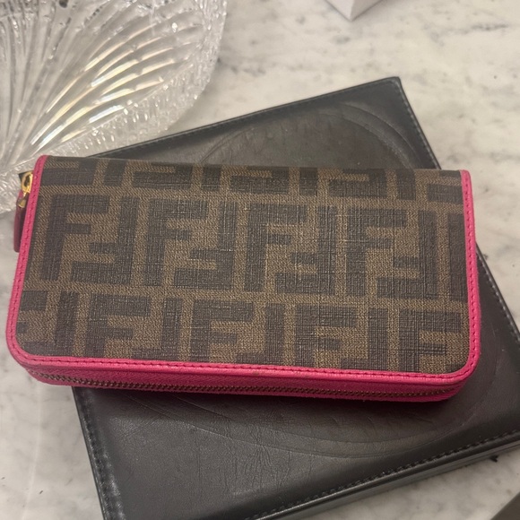 Fendi Zucca  Zipper Wallet - Picture 2 of 6